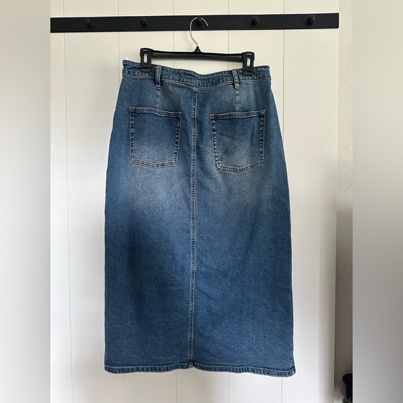 JustFab Maxi Jean Skirt - Picture 3 of 6